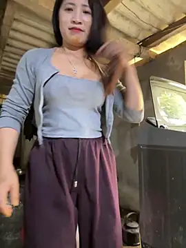 Snapshot of ThiHa003 chatting on February 23, 2026, 5:30 am ThiHa003 online show from February 23, 2026, 5:30 am