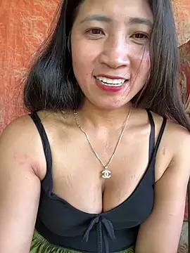 Snapshot of ThiHa003 chatting on March 1, 2026, 3:50 am ThiHa003 online show from March 1, 2026, 3:50 am