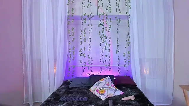 CamiGox online show from April 16, 2026, 3:29 am