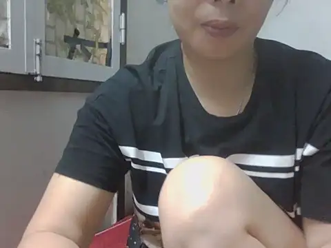Hachi077 online show from May 31, 2026, 3:34 am