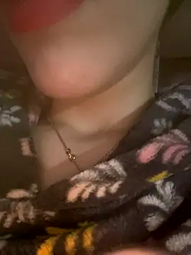 Snapshot of Mimisixo chatting on November 4, 2025, 11:30 pm Mimisixo online show from November 4, 2025, 11:30 pm