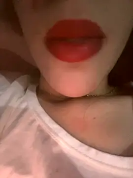 Snapshot of Mimisixo chatting on October 27, 2025, 10:54 pm Mimisixo online show from October 27, 2025, 10:54 pm