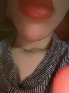 Snapshot of Mimisixo chatting on November 9, 2025, 3:49 pm Mimisixo online show from November 9, 2025, 3:49 pm