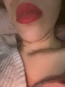 Snapshot of Mimisixo chatting on October 30, 2025, 11:01 pm Mimisixo online show from October 30, 2025, 11:01 pm