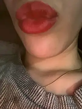 Snapshot of Mimisixo chatting on November 6, 2025, 10:25 pm Mimisixo online show from November 6, 2025, 10:25 pm