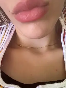 Snapshot of Mimisixo chatting on September 13, 2025, 10:15 am Mimisixo online show from September 13, 2025, 10:15 am