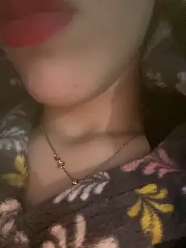 Snapshot of Mimisixo chatting on November 3, 2025, 10:46 pm Mimisixo online show from November 3, 2025, 10:46 pm