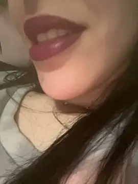 Mimisixo online show from May 7, 2026, 4:32 pm