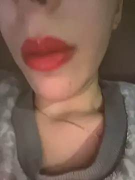 Snapshot of Mimisixo chatting on November 11, 2025, 10:37 pm Mimisixo online show from November 11, 2025, 10:37 pm