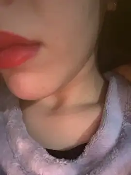 Snapshot of Mimisixo chatting on November 25, 2025, 4:29 pm Mimisixo online show from November 25, 2025, 4:29 pm