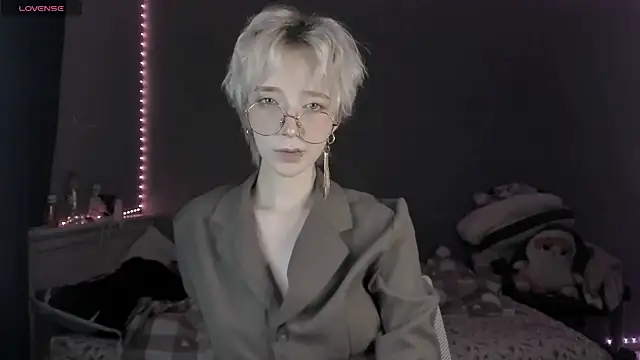 MelissaReis online show from November 9, 2025, 2:54 pm