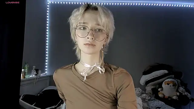 MelissaReis online show from November 11, 2025, 9:59 am