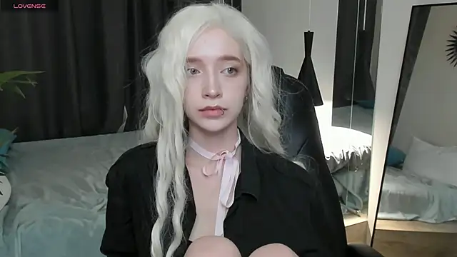 MelissaReis online show from September 15, 2025, 9:48 pm