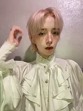 MelissaReis online show from November 22, 2025, 3:05 am