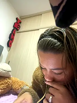Snapshot of Bonny_GS chatting on September 30, 2025, 1:39 pm Bonny GS online show from September 30, 2025, 1:39 pm