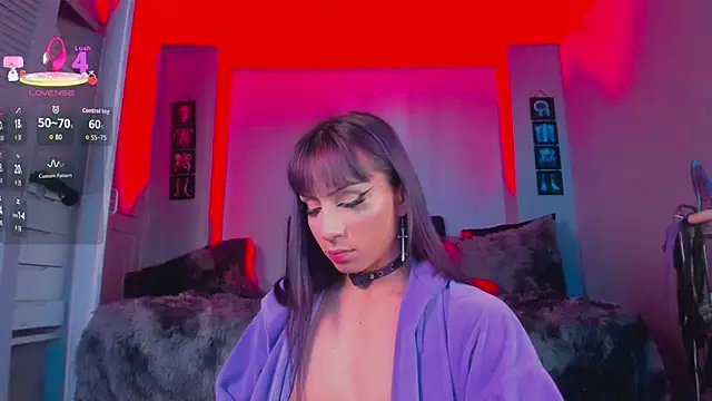 Snapshot of Draculairis chatting on March 20, 2026, 10:11 pm Draculairis online show from March 20, 2026, 10:11 pm