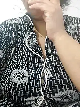 rousaa online show from January 10, 2026, 1:17 pm