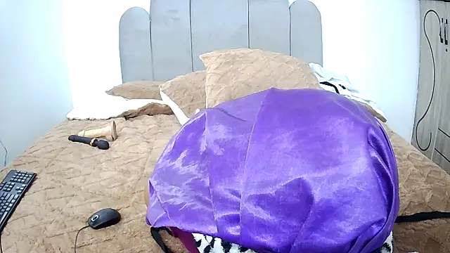 CharlotteXXX online show from October 18, 2025, 12:23 am