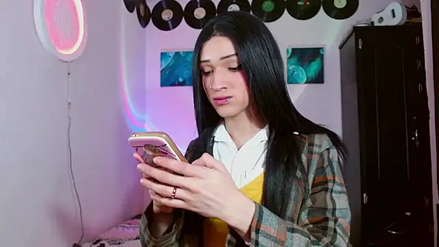 Snapshot of meghan_devil_ chatting on November 22, 2025, 12:32 am meghan devil online show from November 22, 2025, 12:32 am