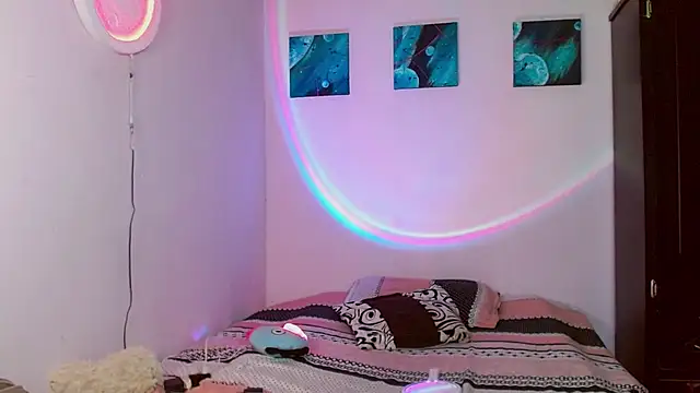 Snapshot of meghan_devil_ chatting on November 24, 2025, 5:51 am meghan devil online show from November 24, 2025, 5:51 am