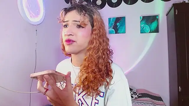 Snapshot of meghan_devil_ chatting on November 20, 2025, 2:12 am meghan devil online show from November 20, 2025, 2:12 am