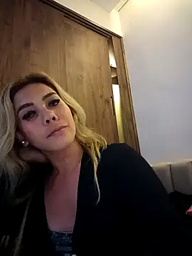 Snapshot of celyTSversa chatting on February 18, 2026, 10:33 am celyTSversa online show from February 18, 2026, 10:33 am