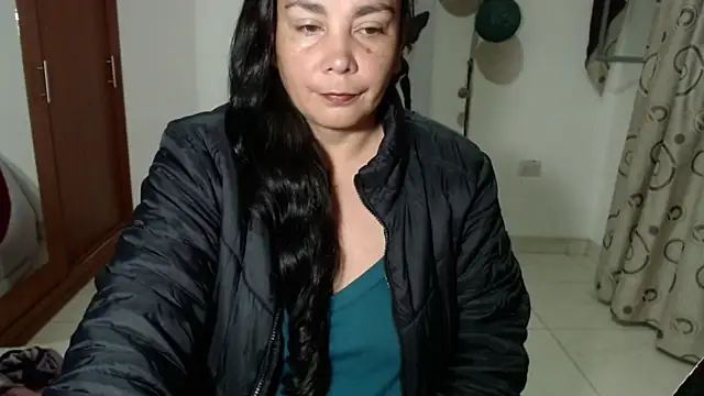 Snapshot of Vivian_milf_paint chatting on October 10, 2025, 2:23 am Vivian milf paint online show from October 10, 2025, 2:23 am