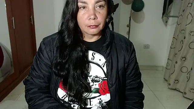 Snapshot of Vivian_milf_paint chatting on October 9, 2025, 3:29 am Vivian milf paint online show from October 9, 2025, 3:29 am