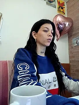 Snapshot of Paula_Alameda chatting on September 24, 2025, 3:51 pm Paula Alameda online show from September 24, 2025, 3:51 pm