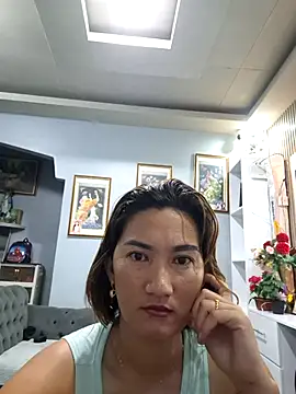 Snapshot of lustlushlady6 chatting on November 12, 2025, 9:18 pm lustlushlady6 online show from November 12, 2025, 9:18 pm