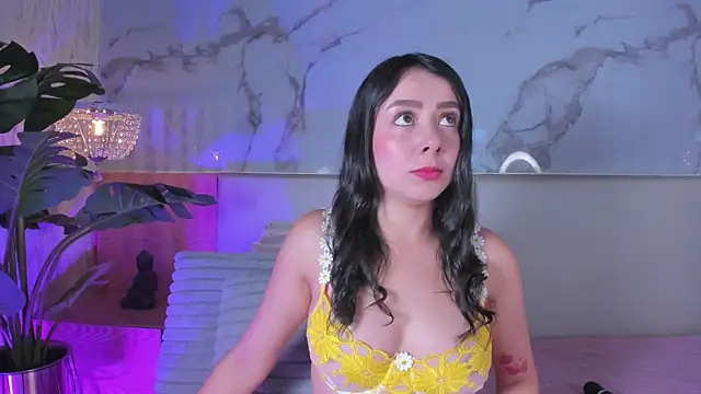 ValSmith  online show from December 20, 2025, 4:48 am