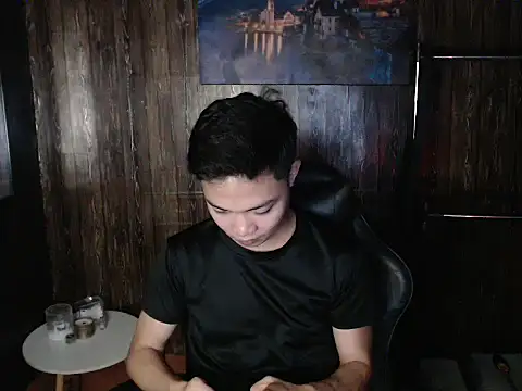 hotzachery online show from April 17, 2026, 9:45 am