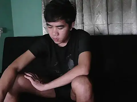 Snapshot of Darkevion chatting on March 13, 2026, 12:32 pm Darkevion online show from March 13, 2026, 12:32 pm