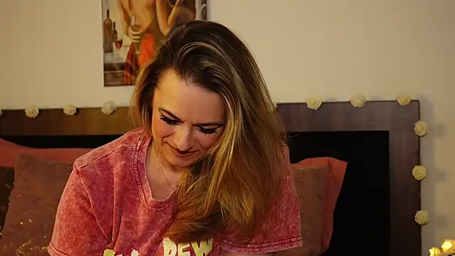 Snapshot of TanyaJade888 chatting on November 27, 2025, 12:00 am TanyaJade888 online show from November 27, 2025, 12:00 am