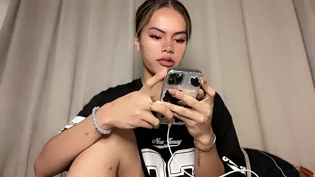 serpenthena goddess online show from November 11, 2025, 6:36 pm