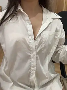 Keysha8386 online show from November 4, 2025, 8:18 am