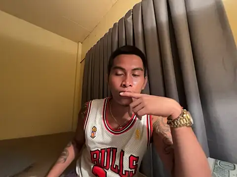 kimmylouu online show from September 29, 2025, 6:46 pm