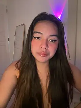 urasianlady online show from November 12, 2025, 11:58 am