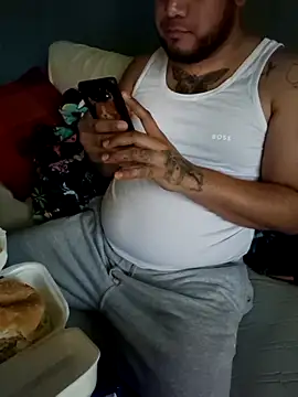 Snapshot of bellylova chatting on February 19, 2026, 4:15 pm bellylova online show from February 19, 2026, 4:15 pm