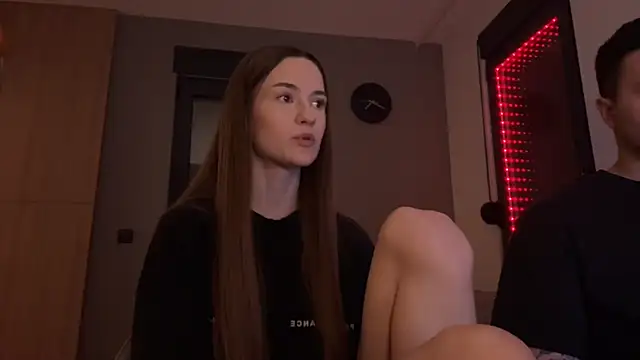 Snapshot of TenDouble chatting on November 17, 2025, 10:14 pm TenDouble online show from November 17, 2025, 10:14 pm