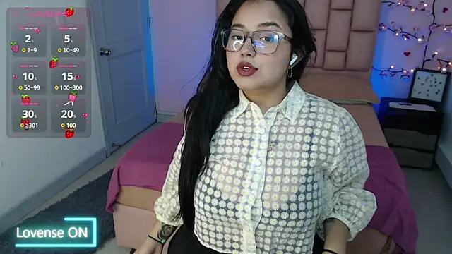 Snapshot of SofiDoll_cg chatting on November 21, 2025, 1:43 pm SofiDoll cg online show from November 21, 2025, 1:43 pm