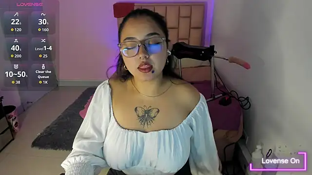 Snapshot of SofiDoll_cg chatting on September 24, 2025, 12:33 pm SofiDoll cg online show from September 24, 2025, 12:33 pm