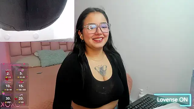 Snapshot of SofiDoll_cg chatting on October 8, 2025, 12:17 pm SofiDoll cg online show from October 8, 2025, 12:17 pm