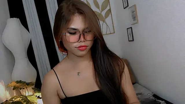 Snapshot of PrettyBlythes_TS chatting on June 23, 2026, 5:55 pm PrettyBlythes TS online show from June 23, 2026, 5:55 pm