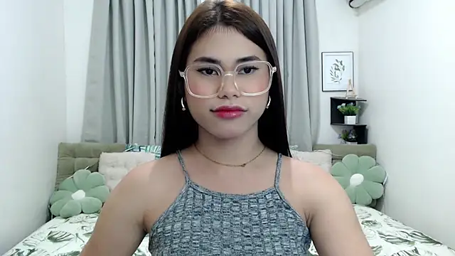 PrettyBlythes TS online show from December 16, 2025, 5:55 am