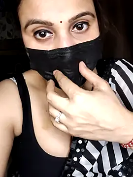 Snapshot of Horny_Shalu chatting on February 7, 2026, 7:33 pm Horny Shalu online show from February 7, 2026, 7:33 pm