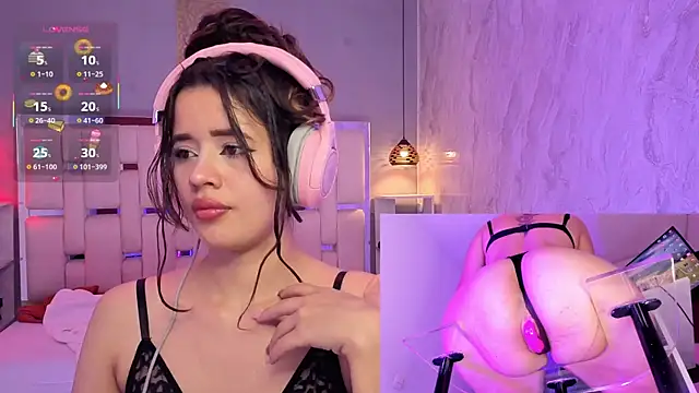 EvelynLips  online show from November 21, 2025, 5:06 am