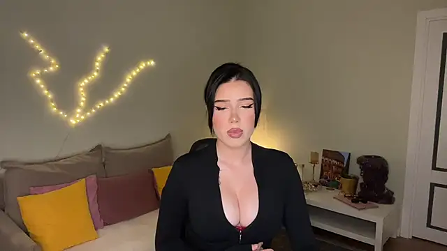 Snapshot of mistress_of_hearts chatting on July 16, 2026, 2:03 pm mistress of hearts online show from July 16, 2026, 2:03 pm