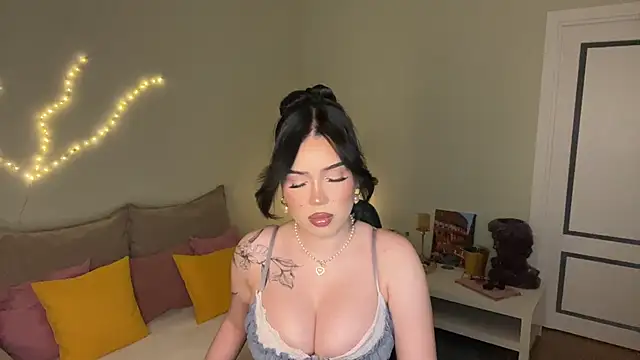 Snapshot of mistress_of_hearts chatting on July 22, 2026, 2:30 pm mistress of hearts online show from July 22, 2026, 2:30 pm