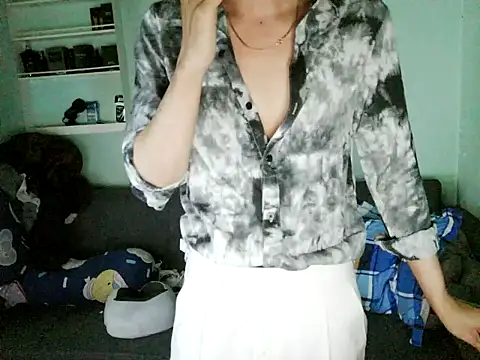 Snapshot of boyhigh1997 chatting on February 15, 2026, 6:58 am boyhigh1997 online show from February 15, 2026, 6:58 am